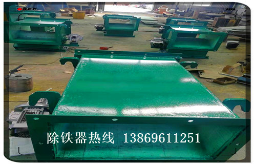管道除鐵器，內(nèi)蒙古格柵式管道除鐵器_內(nèi)部構(gòu)造結(jié)構(gòu)圖_內(nèi)蒙古格柵式管道除鐵器工作原理_安裝示意圖