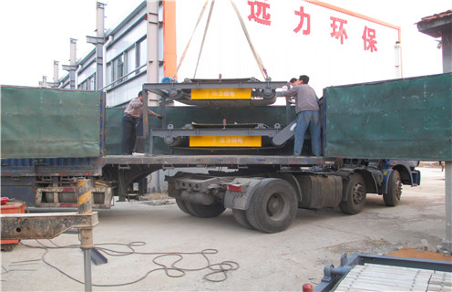 永磁滾筒除鐵器，內(nèi)蒙古永磁滾筒除鐵器知識參數(shù)_內(nèi)部磁塊安裝方法_內(nèi)蒙古永磁滾筒除鐵器型號價格