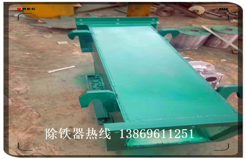 管道除鐵器，德州管道除鐵器_德州管道除鐵器廠家應(yīng)用安裝示意圖型12000高斯_可定制工作原理 